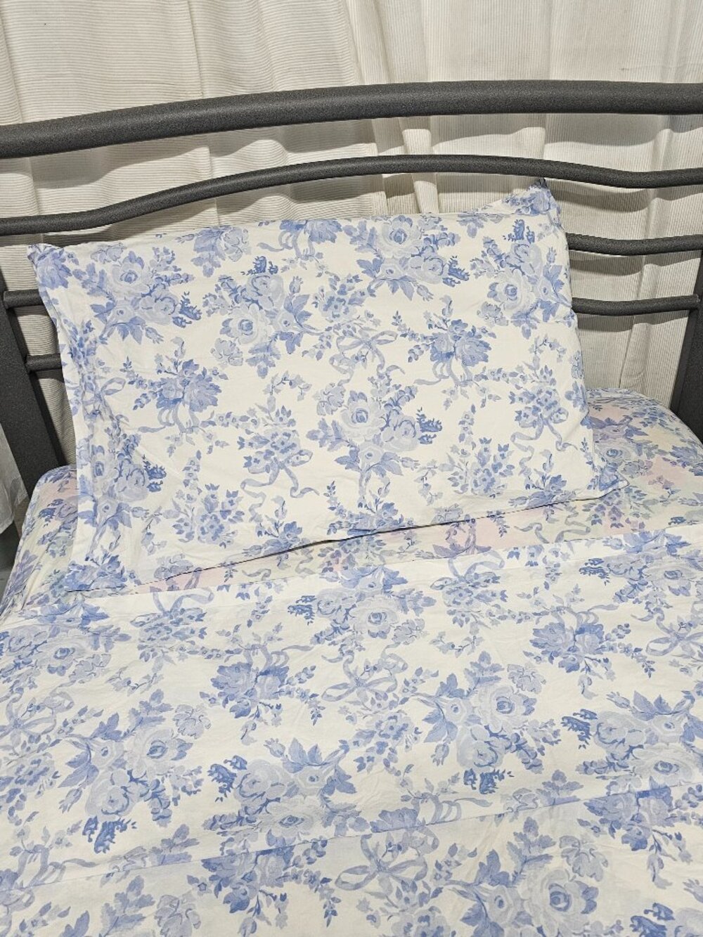 LoveShackFancy Garden Damask Organic Sheet Set Teen, Blue - Picture 2 of 8
